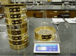  پاورپوینت مکانیک خاک در 145 اسلاید به طور کامل و جامع همراه با فرمول ها و روابط 